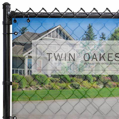 Easy installation fence banners for construction sites and event venues.